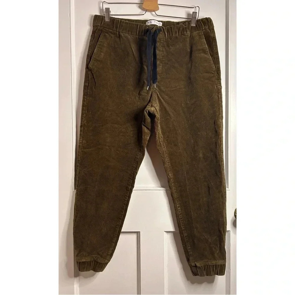 Men’s Zara’s Corduroy Pants in Brown Size Largege